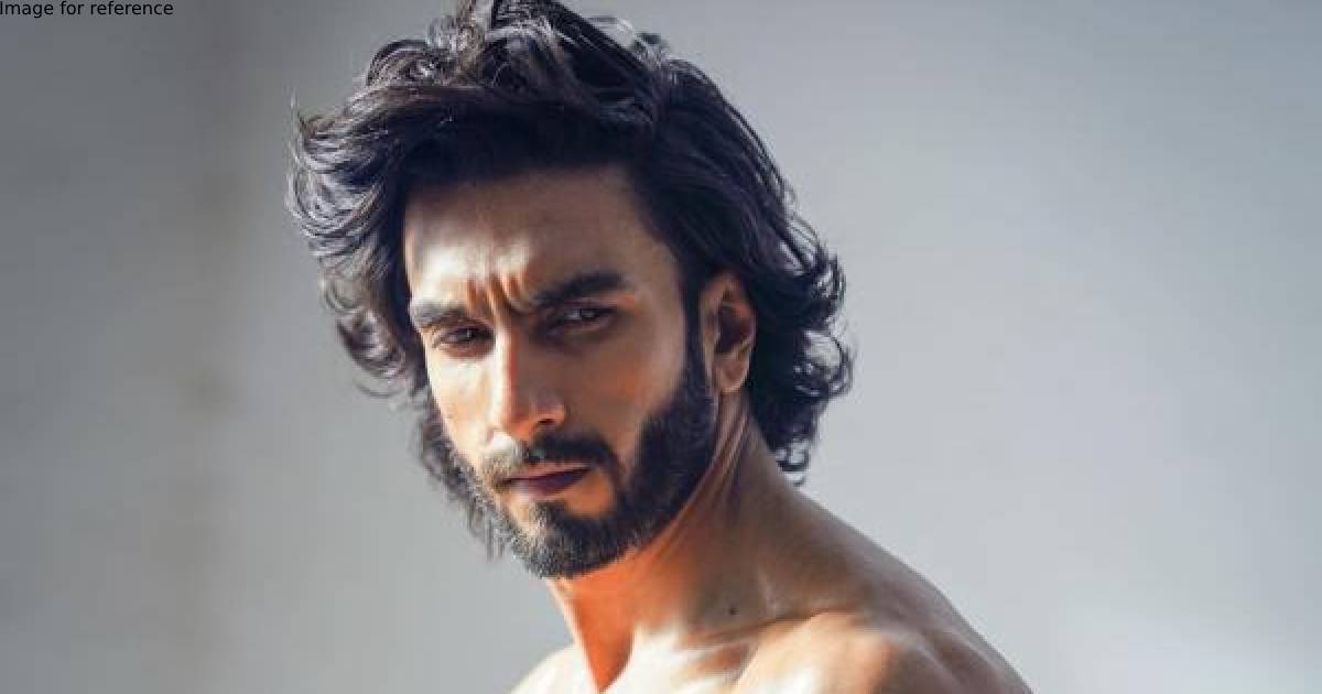 Ranveer Singh nude photoshoot row: Complaint filed against 'Padmaavat' actor before Maharashtra State Commission for Women